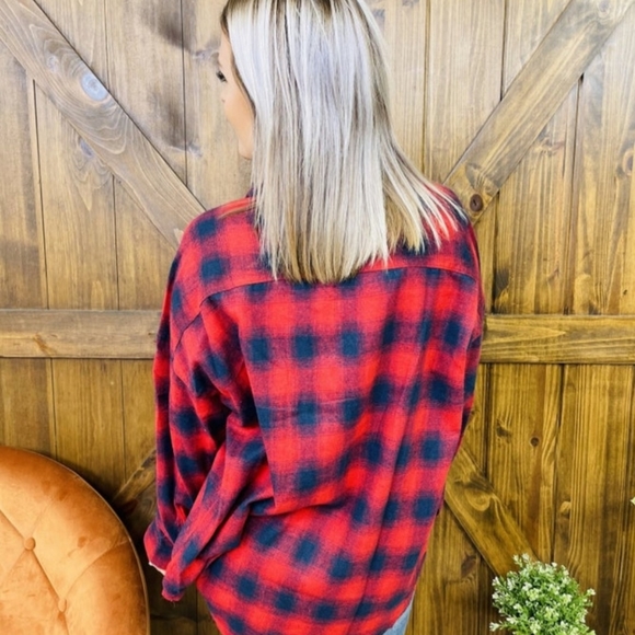 Nwt Boutique plaid shacket - Picture 2 of 5